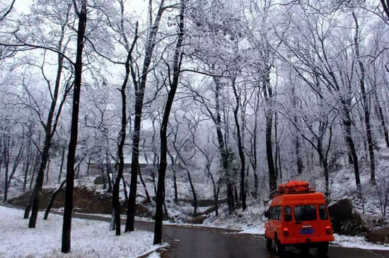 六出飛花入戶(hù)時(shí)，